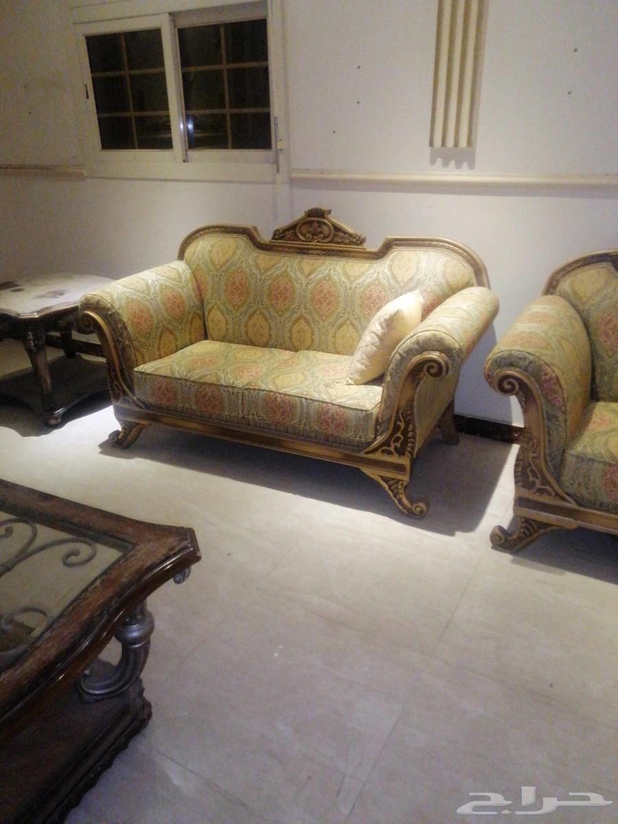 كنب كلاسيكي نظيف جدا64445540315649110