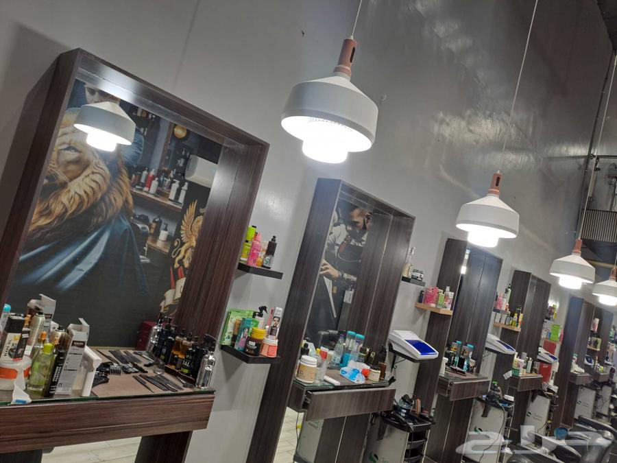 8 shelves with divider including full drawer, unit price 100 riyals64448460635523110