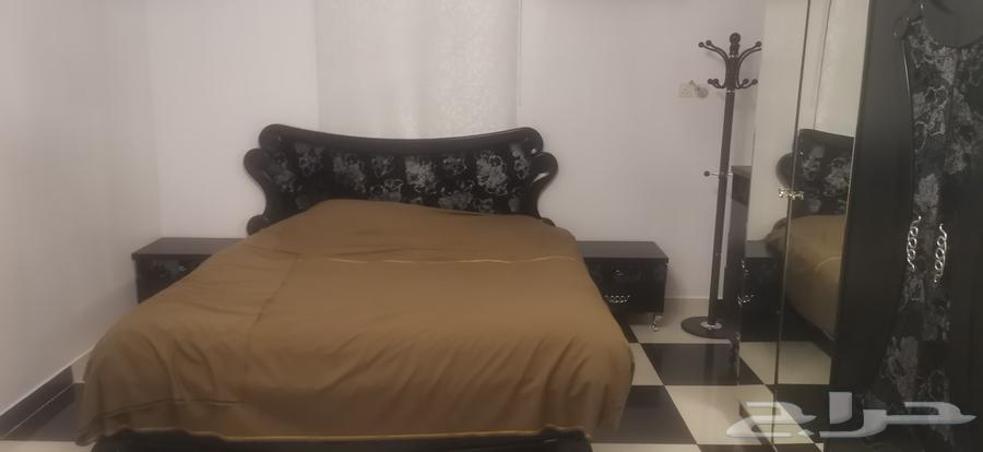 غرفة نوم مزوج صيني بحالة جيدة اللون اسود64444097149315110