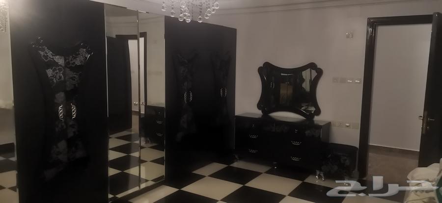 غرفة نوم مزوج صيني بحالة جيدة اللون اسود64444097149315111