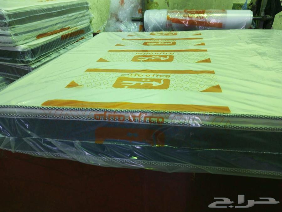 Mattresses, beds, blankets, bed sheets, furniture delivery, workers64430859997313114