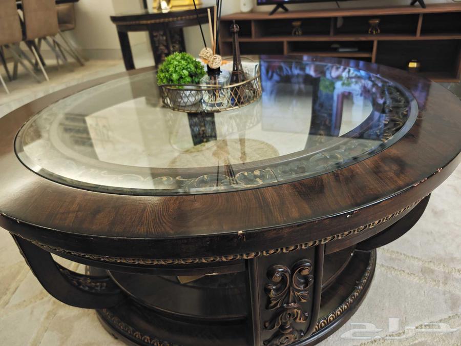 Very heavy and luxurious set of tables64445486061827112