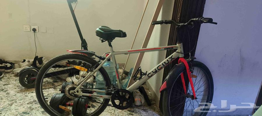 سيكل ما يحتاج شي غير كرسي لو حابب والسعر لقطه 150 ريال64444312025986110