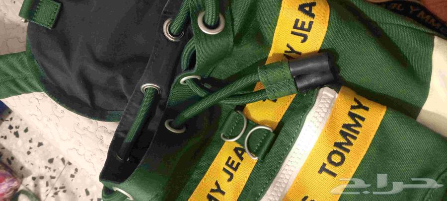 A bag originally priced at 1200, Tommy Jeans brand, I'm selling it for 40064442651643522111