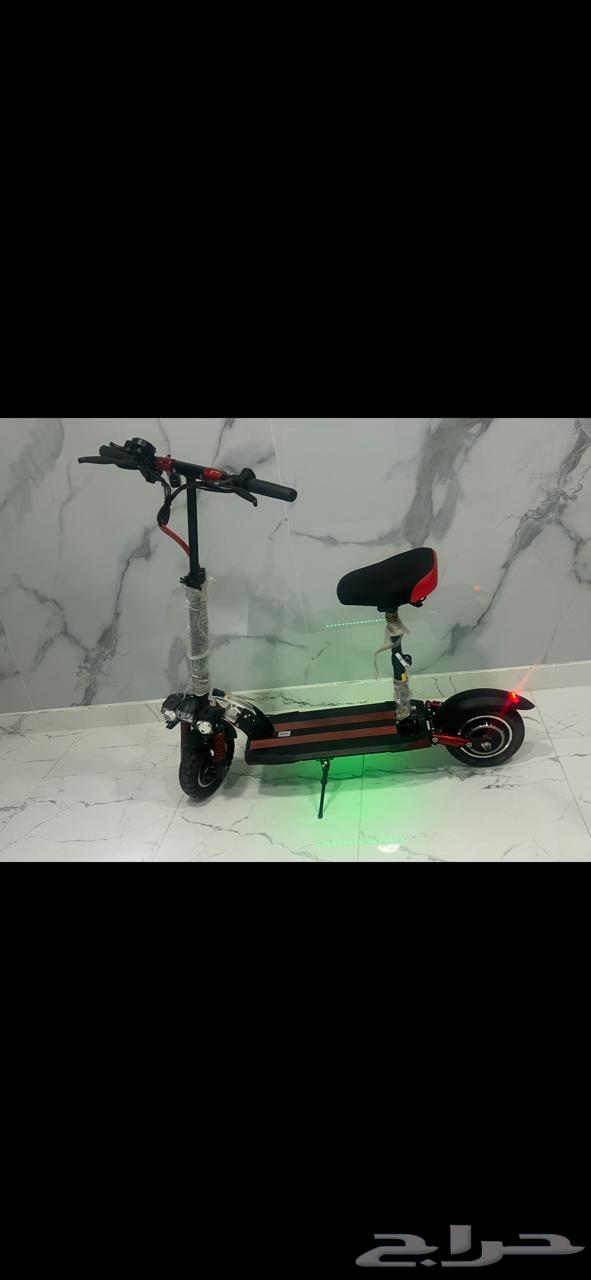 For sale, a monster scooter and a small scooter, price negotiable, located at the edge64447771922307113