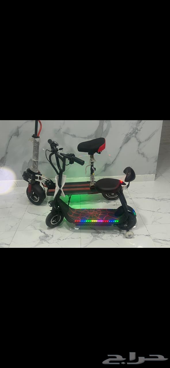 For sale, a monster scooter and a small scooter, price negotiable, located at the edge64447771922307112