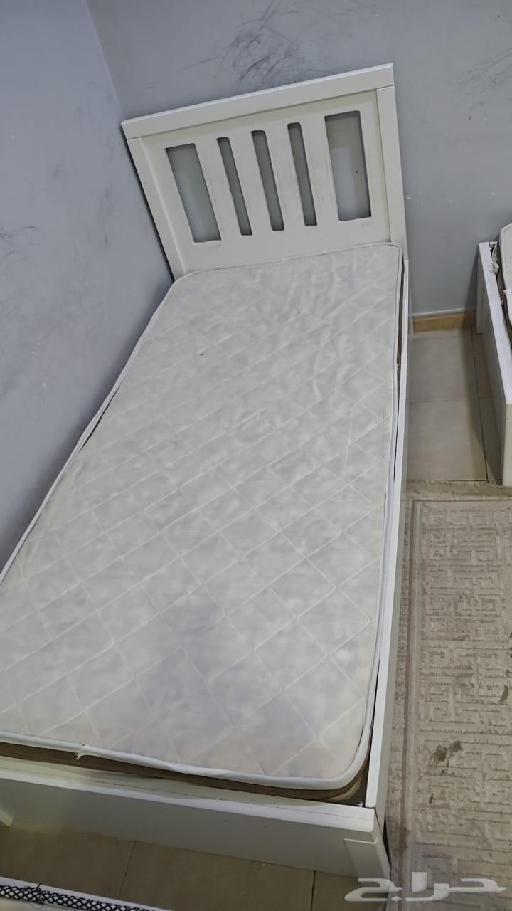 3 beds 1 meter wide for sale, all three for 400 riyals64442241108226111