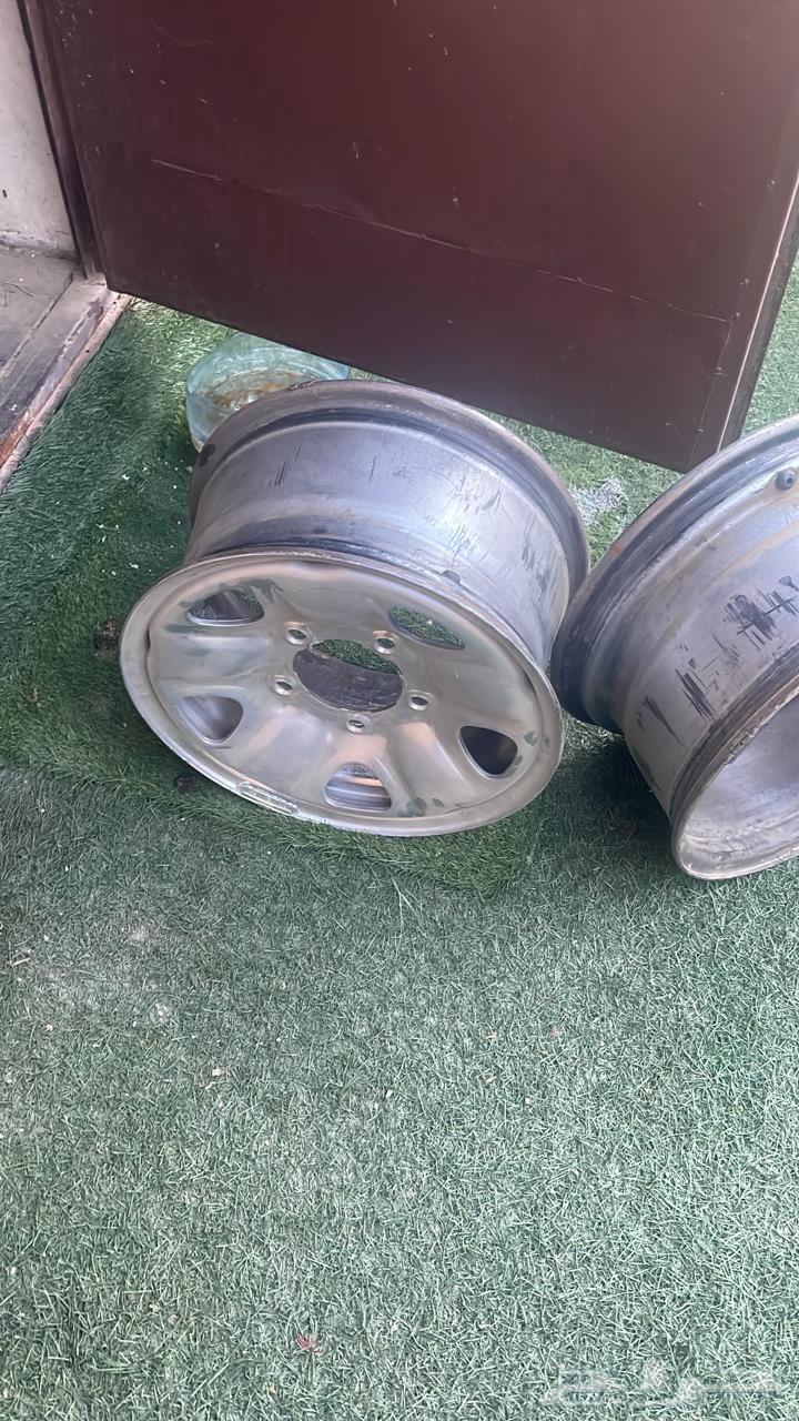 جنوط صالون لاندكروزر من 98ال7نضيف مره مره العدد اربع حبه64609908330755111