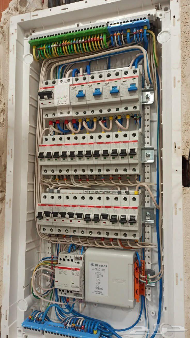 فني كهرباء منازل ومباني واسواق يمني64557685065346111