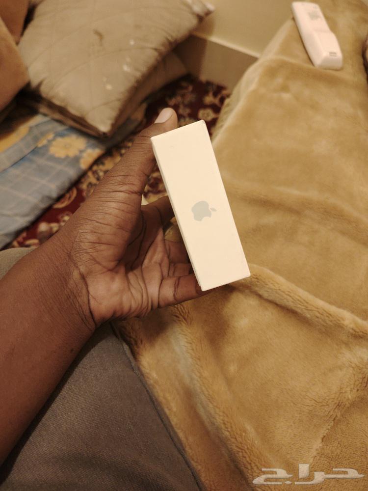 ايفون 15 بسعه 128 ازرق اللون يدعم 5G مع تطبيق فيس تايم64446589982850112