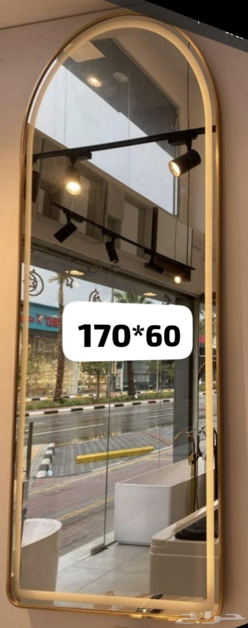 Ready-made decorative mirrors with lighting and touch switch64445201377409114