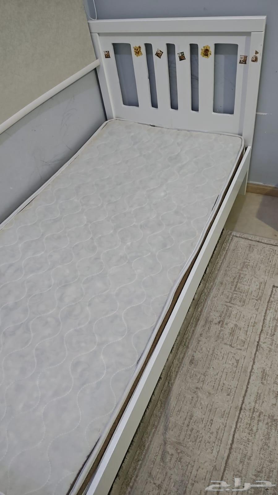 3 beds 1 meter wide for sale, all three for 400 riyals64442241108226110