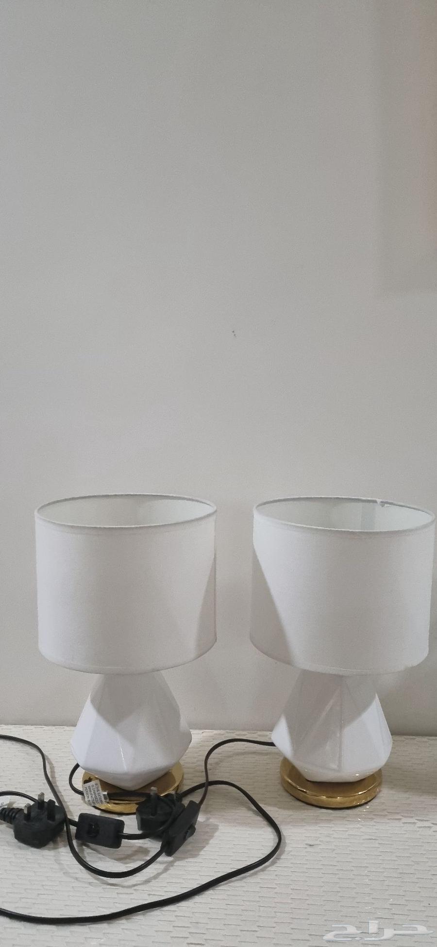 ابجورات ابيض بذهبي بحالة ممتازة64447957582338110