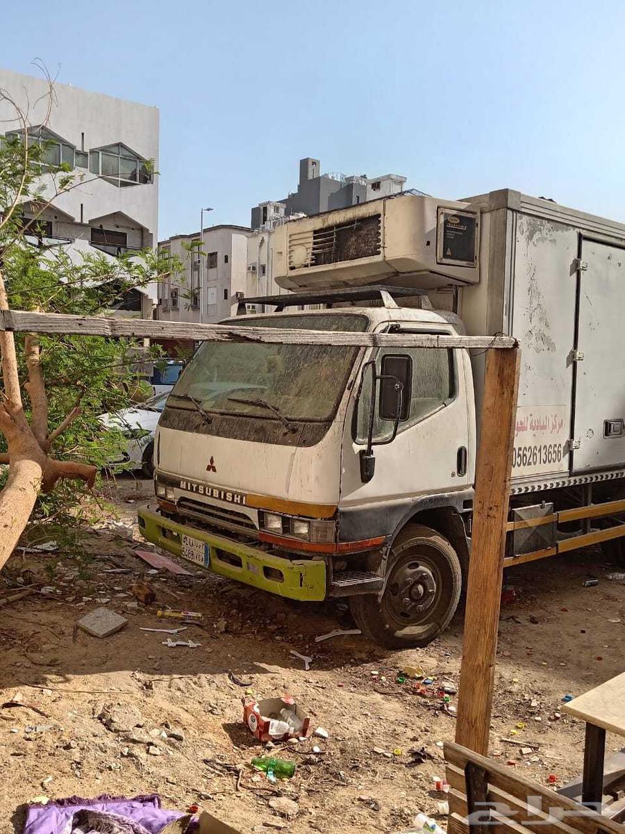 شاحنة براده لحوم ماركةمتسوبيشي بحالة جيده موديل 200064444660733442110