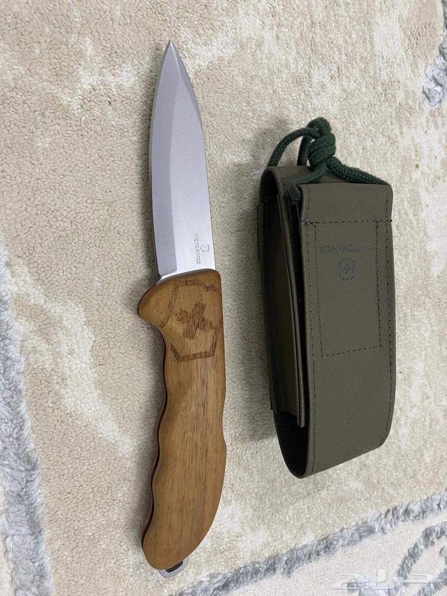 سكين جيب سفاري بر سويسري victorinox جديد64449328104066111