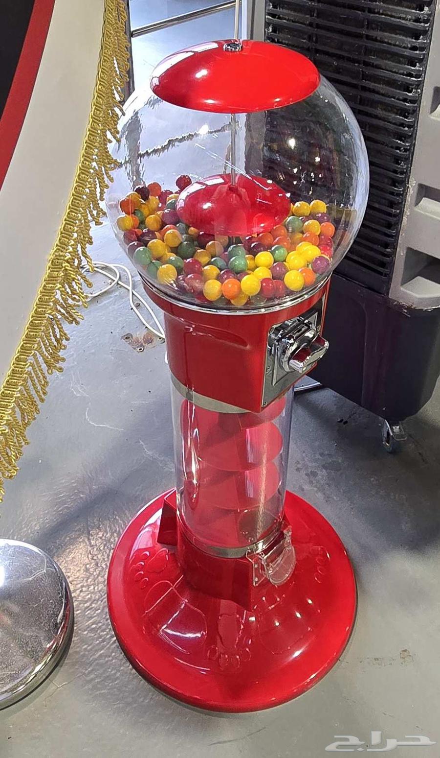 Self-serve gum vending machine64449287874563110