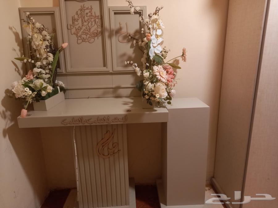 عربيه جديده للبيع مع قاعده وفيها اضاءه ب الفي64616877471106111