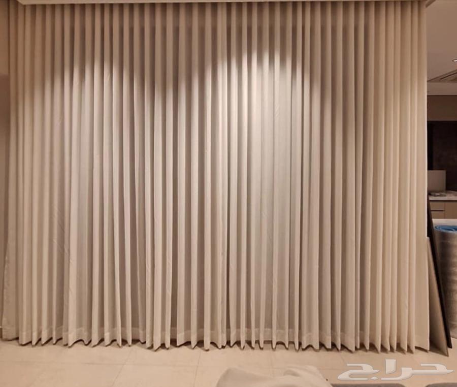 Curtain64454715685762114
