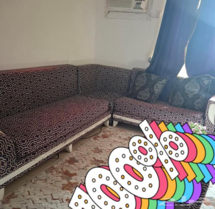 كنب للبيع حرف L بحاله نضيفه جدا للبيع المستعجل64451042560257110