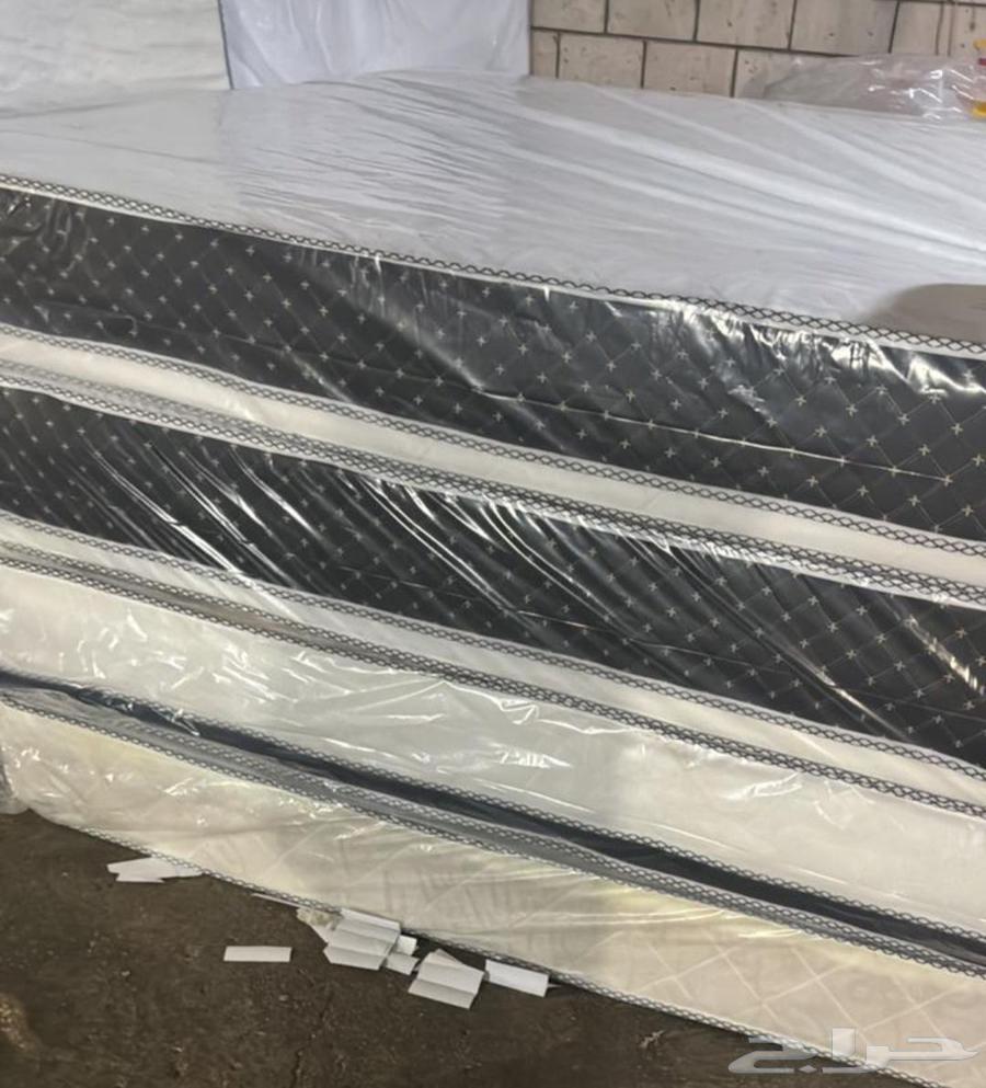 High-quality orthopedic mattresses comfortable for the back, customizable upon request with springs64450407675650113