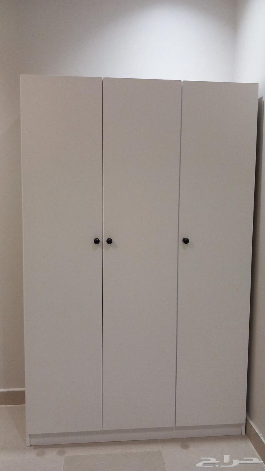 Wardrobe and bed and dressing table and commode64450892705410113