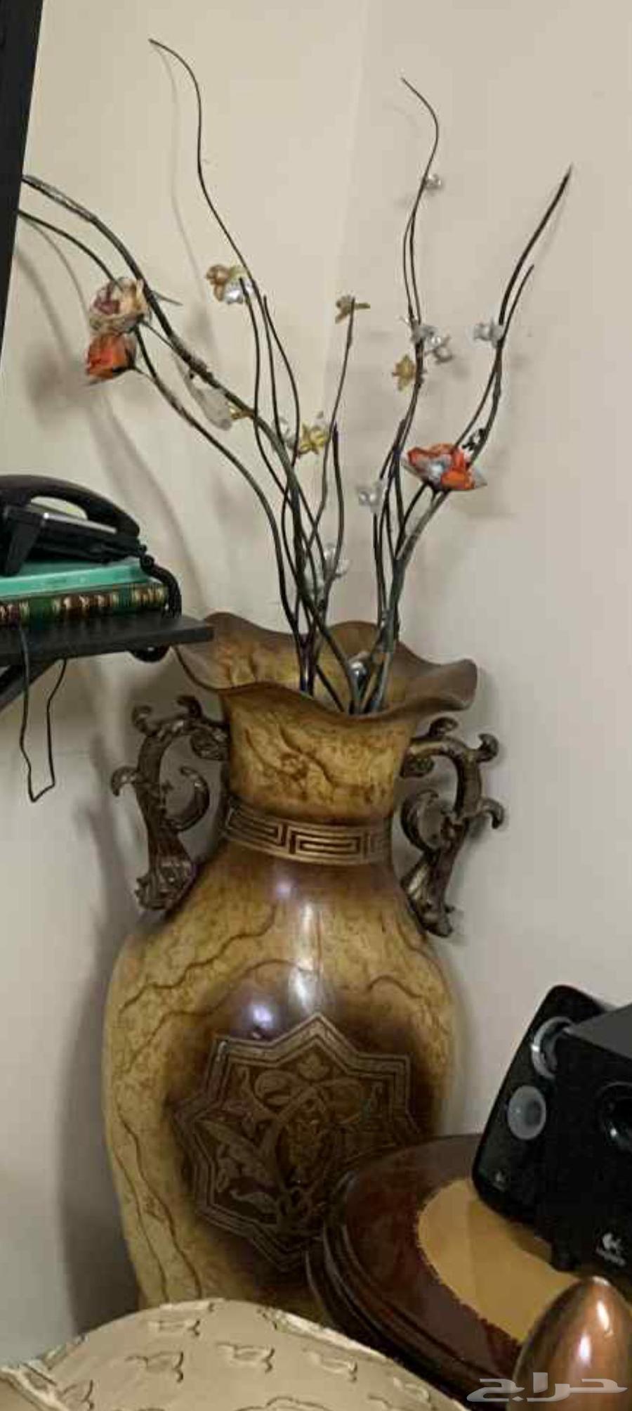 ...Vase .and.Car.64452657991299110