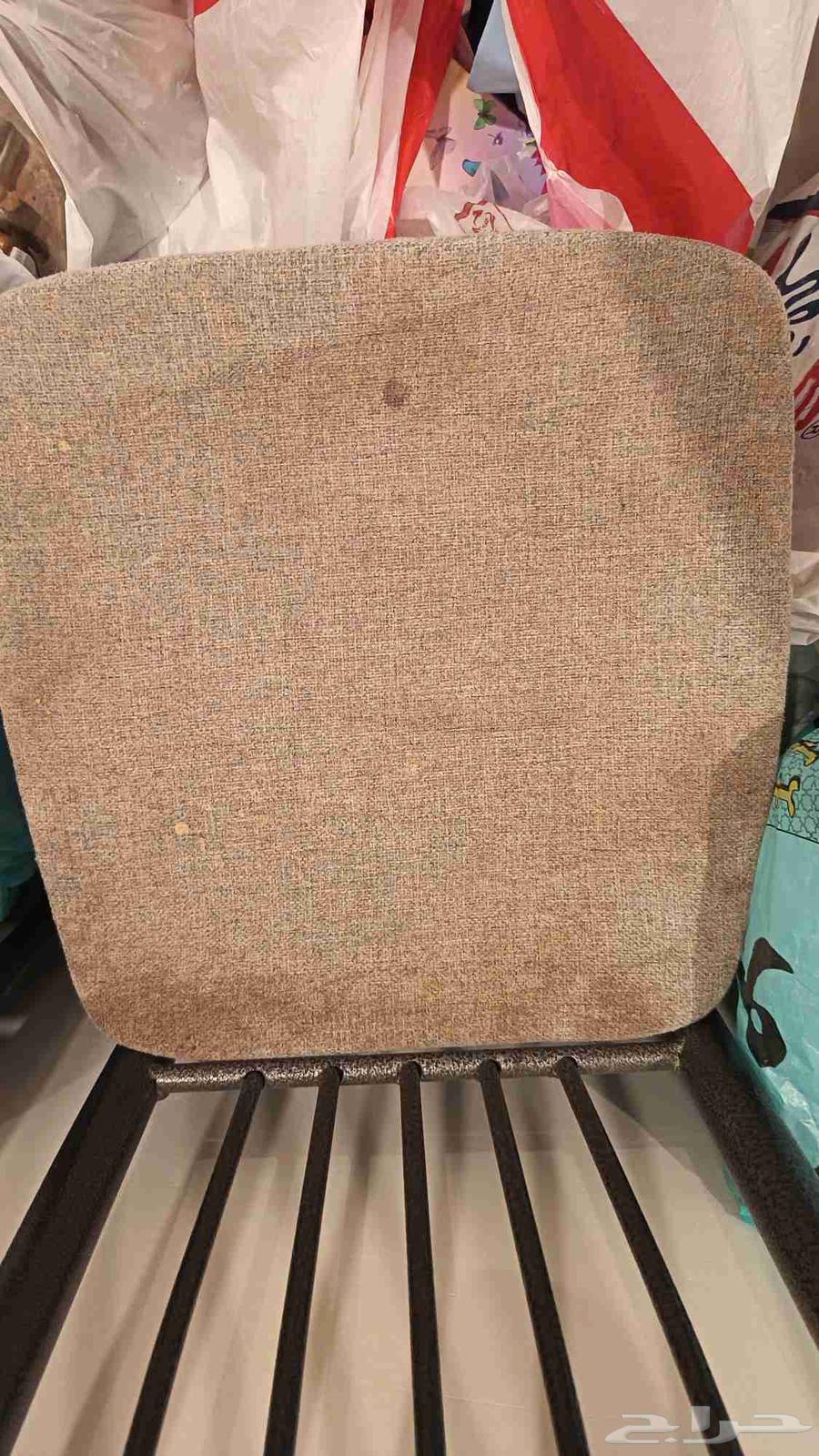 Dining table and marble table64450131739011114