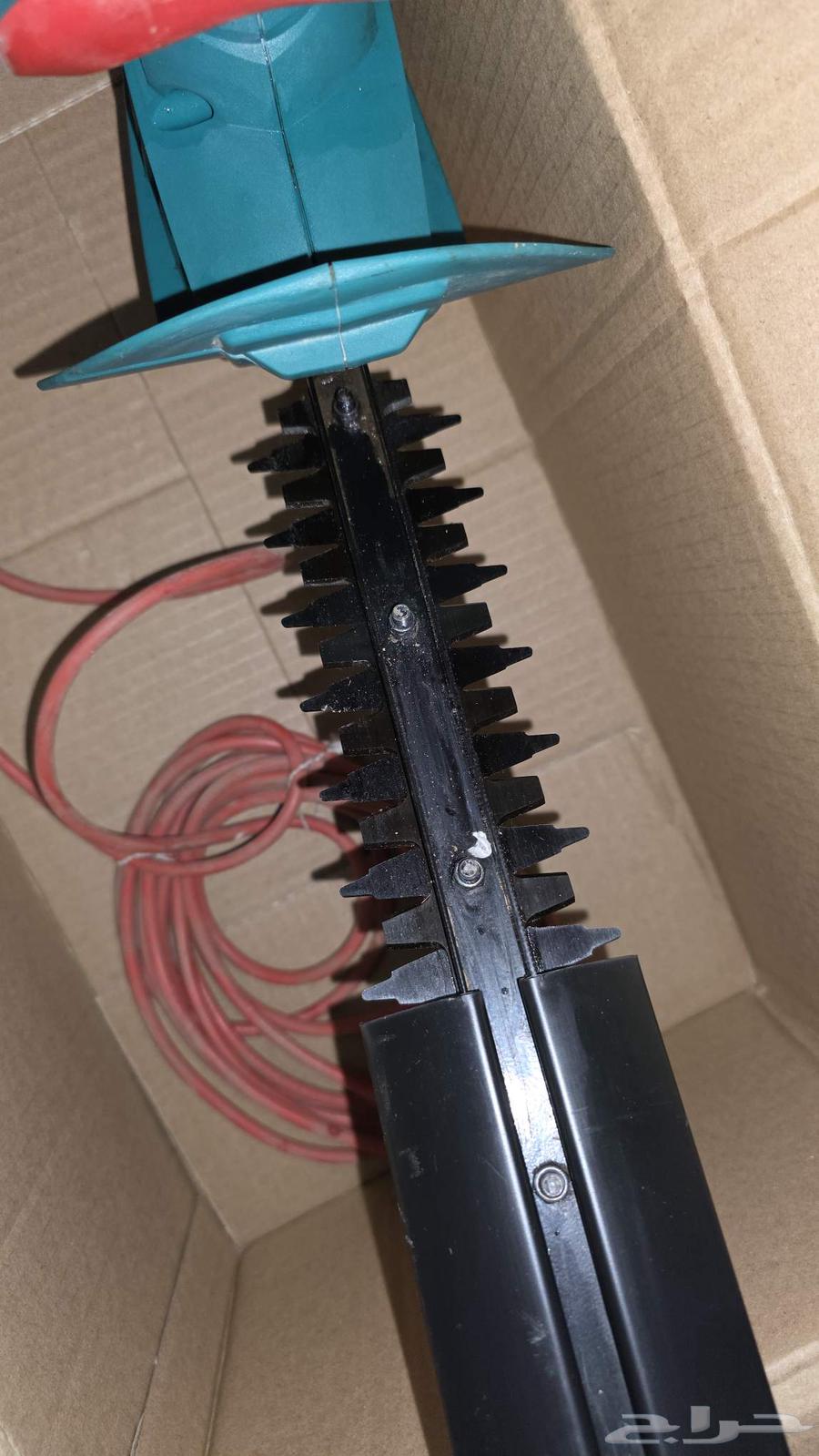 جهاز جزازة أو تشذيب عشب كهربائي من بوش (Bosch)64455782662274114