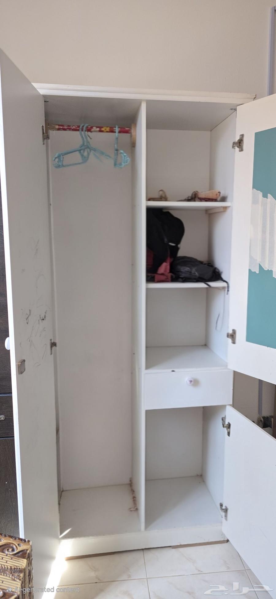 دولاب ملابس مستعمل للبيع بسعر رمزي64452103383810112