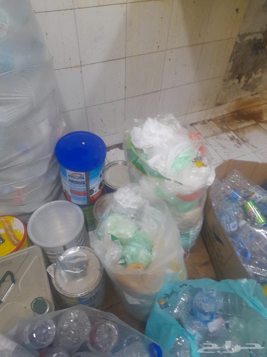 علب بلاستيك ومعدنية للبيع64453833723010114