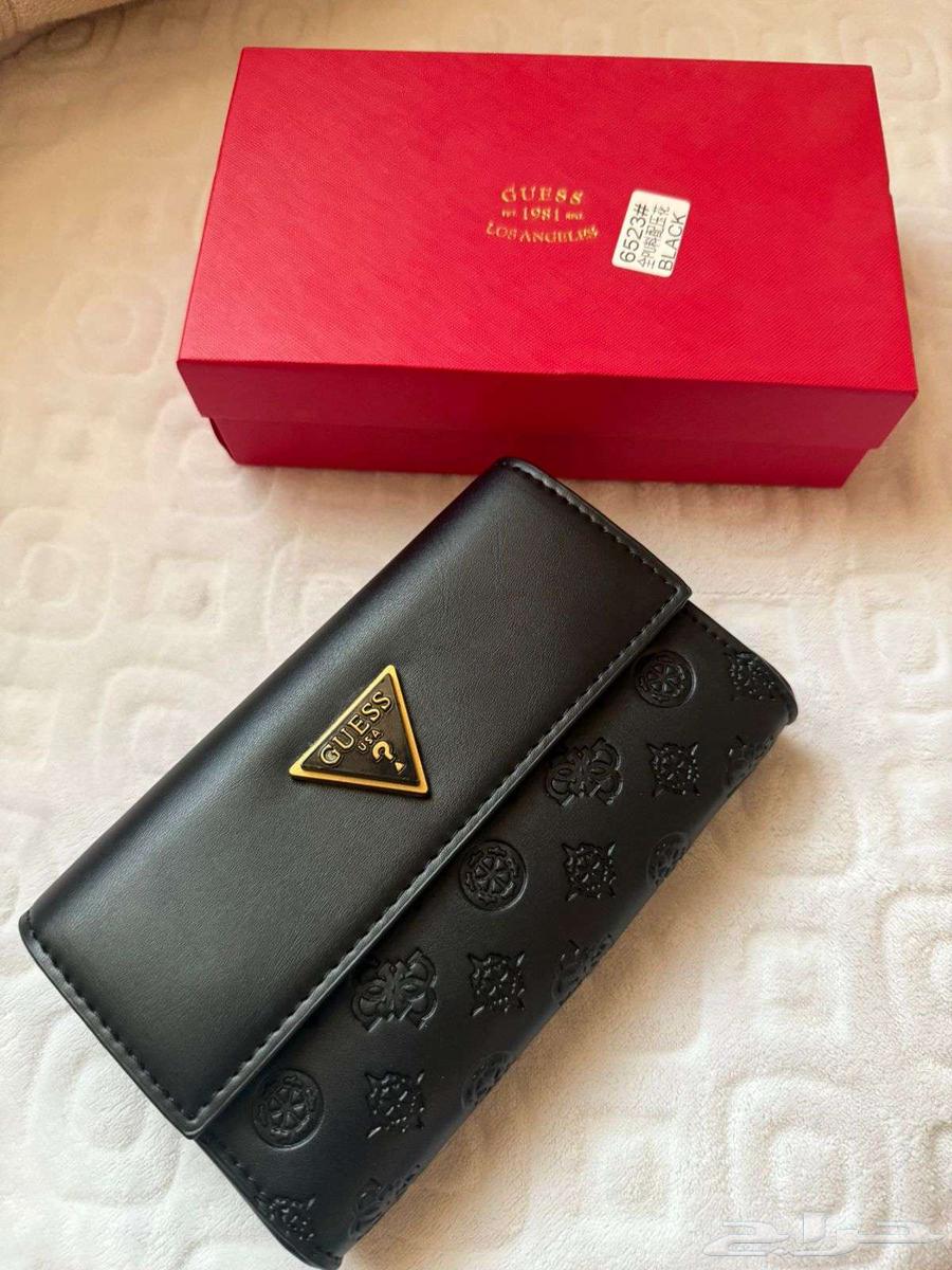 متوفر جميع الشنط اسعارها اسعار جمله على 150 اي كميه تبغ64455549586818110