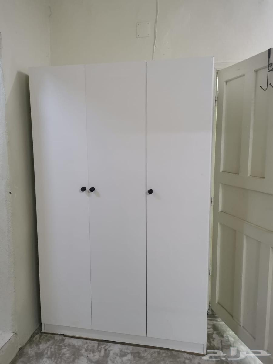 Wardrobe and bed and dressing table and commode64450892705410111