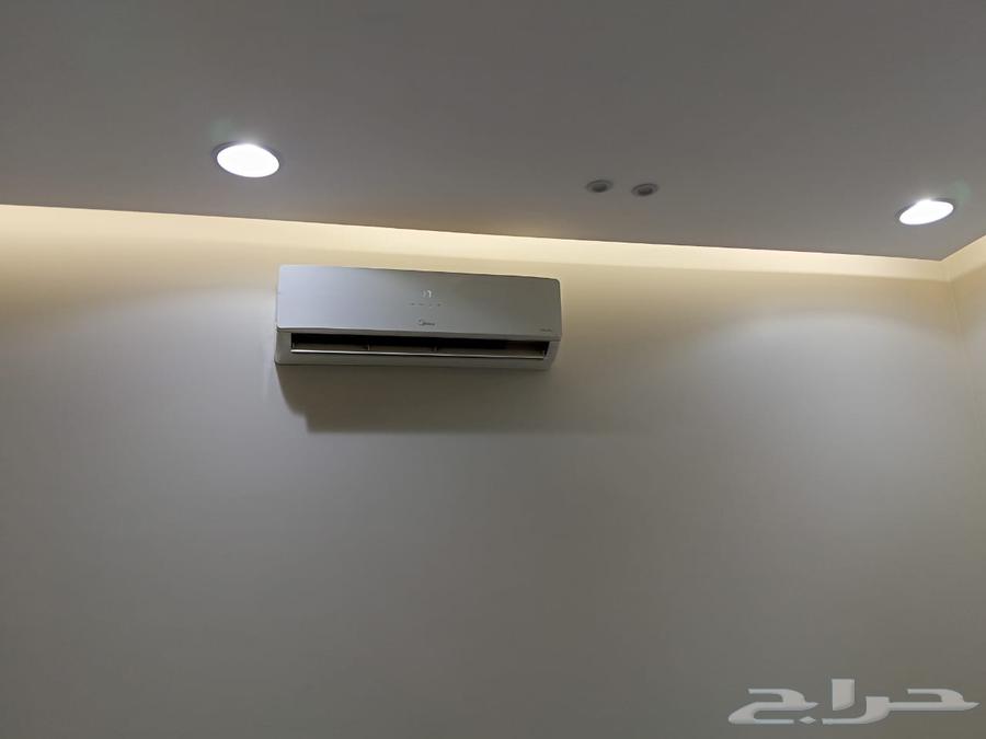 Air conditioning installation and dismantling technician64144977678851111