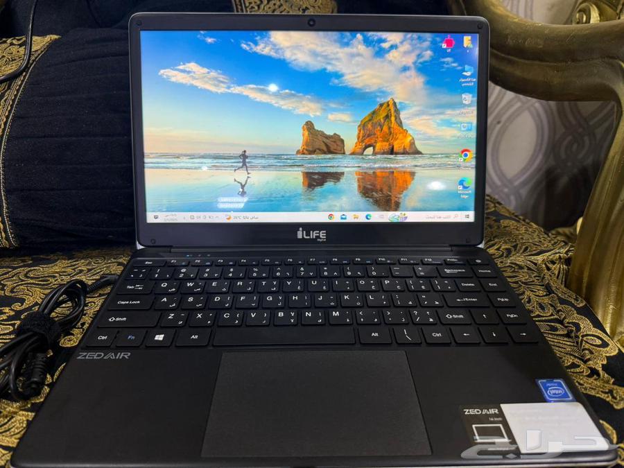 Laptop with its box and keyboard, brother's new one, almost unused64450158648707110