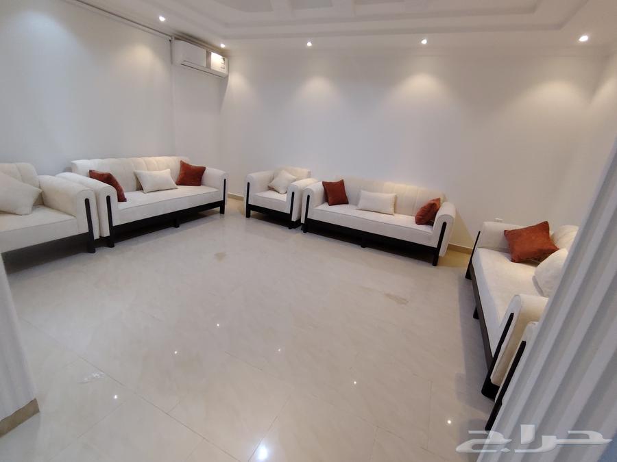 New sofa ready, custom sofa details64451809749762112