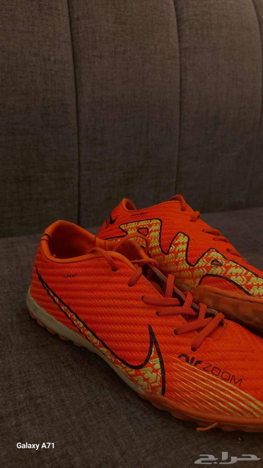 حذاء كرة قدم نايك شبه جديدي مقاس(38)64455400267905110