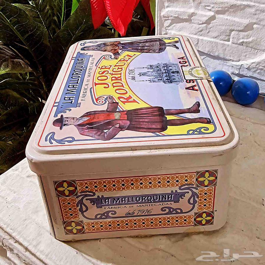 علبة معدنية صناعة اسبانية تاريخ تأسيس المصنع 191664453930621570112