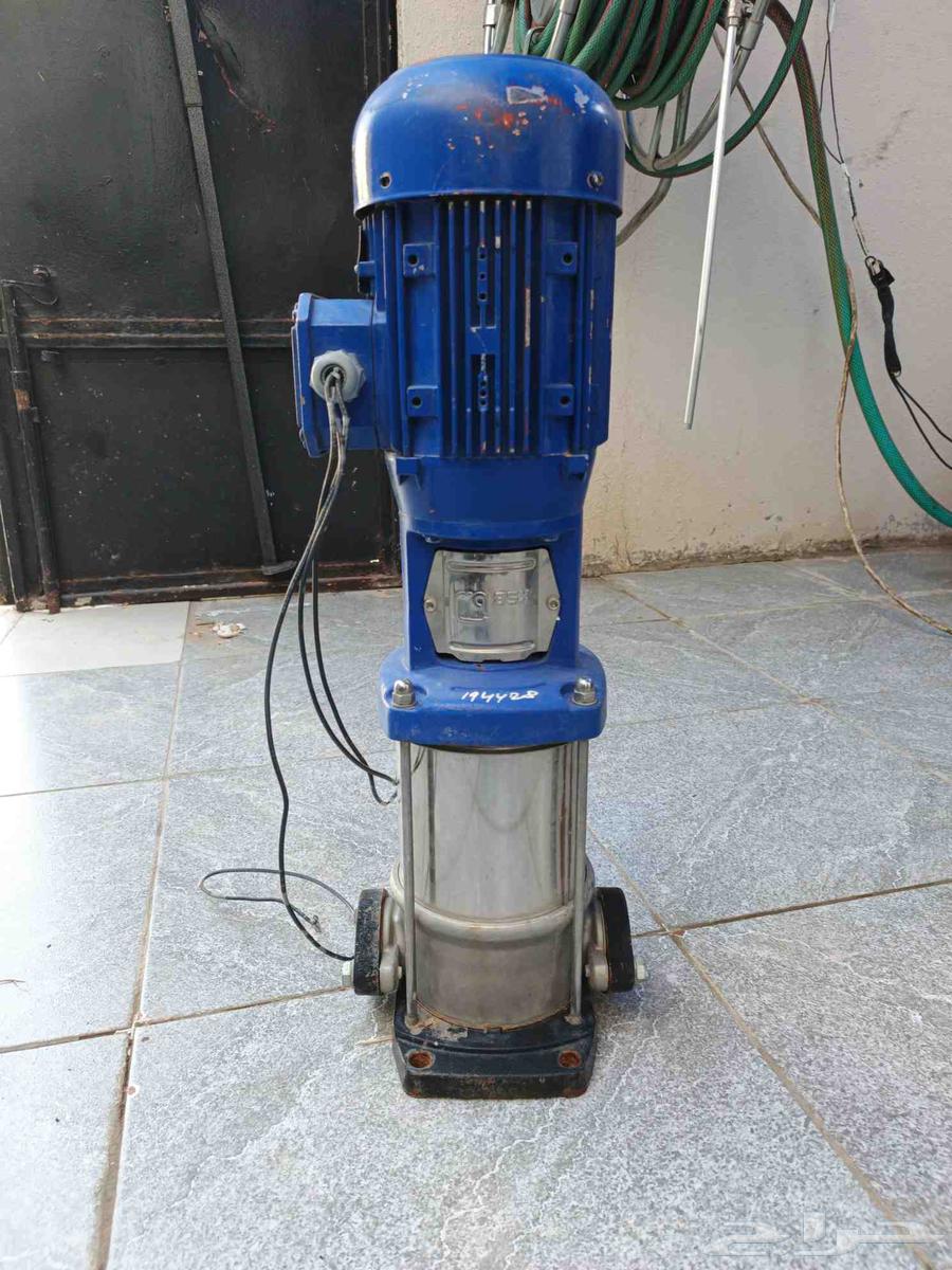 High-pressure farm dynamo in good condition64451392561665111