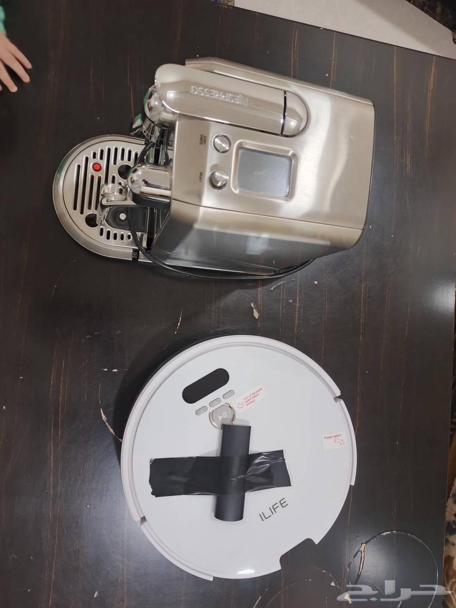 مكينة قهوة Nespresso   مكنسة روبوت ILIFE (شبه جديدة)64452793211906111