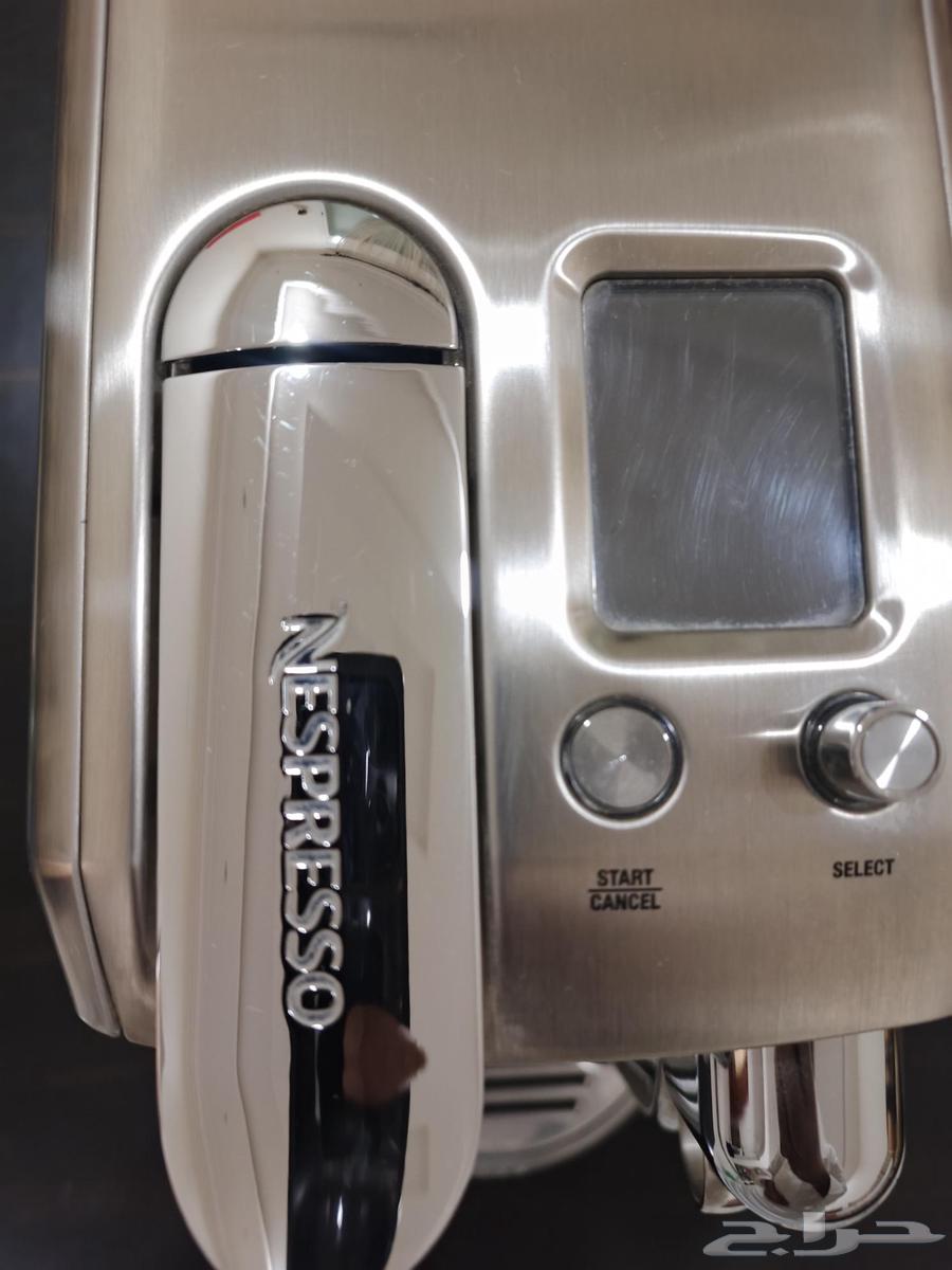 مكينة قهوة Nespresso   مكنسة روبوت ILIFE (شبه جديدة)64452793211906114