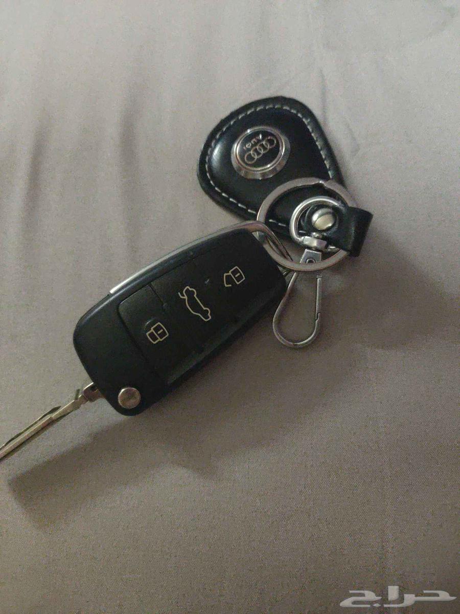 مفتاح اودي مع الميداليه الاصليه من الوكاله64455796582017110