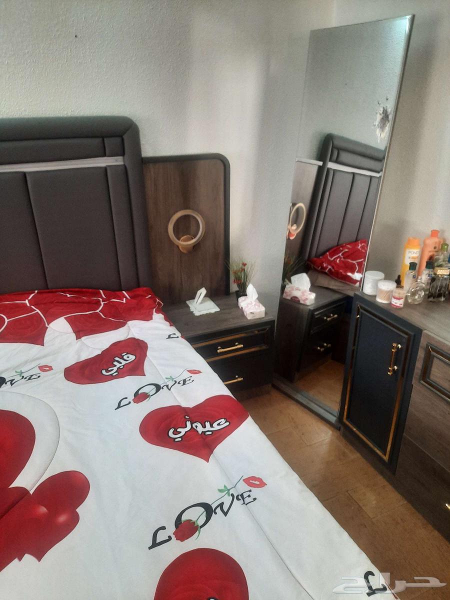 غرفة نوم للبيع بحاله جديده استخدام سنه فقط لاغير64452943312129111