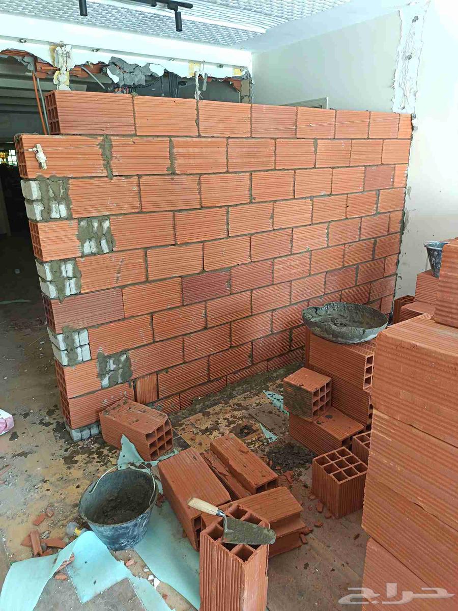 A group of construction workers specializing in building, plastering, tiling, and demolition in all areas of Jeddah64255130000001110