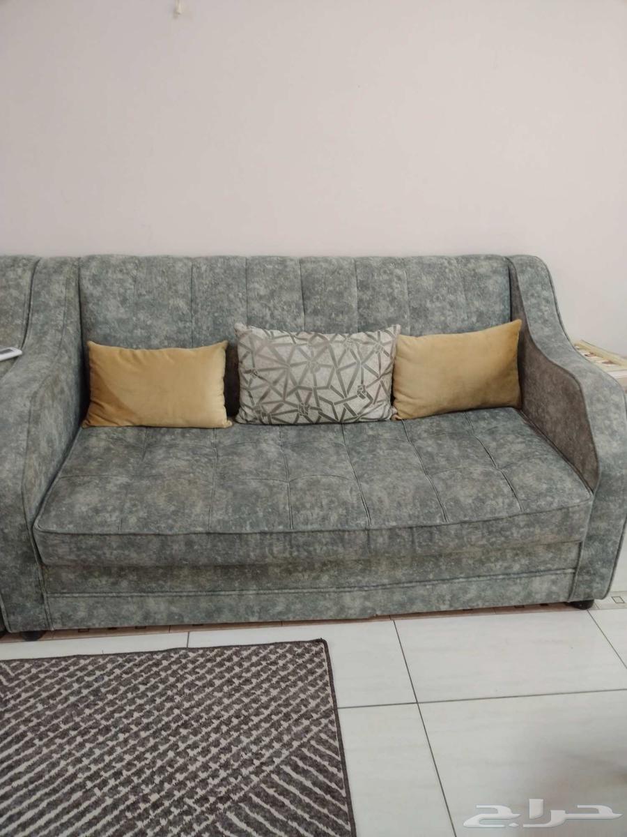 Sofa, cabinet, shelves, and perfume boxes64449836342915111