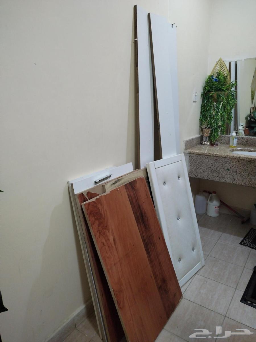 سرير خشب نفر نضيفه جدا للبيع64453627842433111