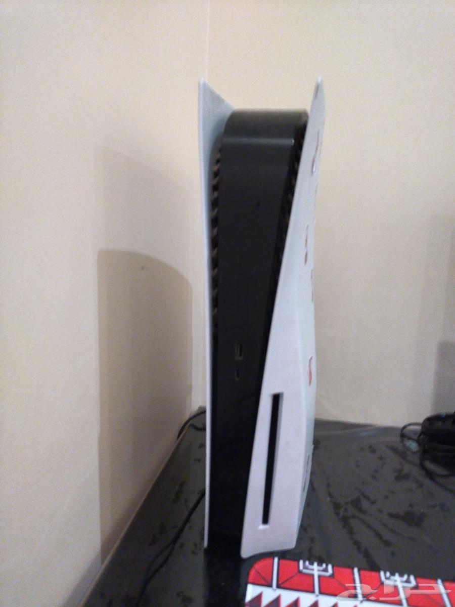 PlayStation 5 without controller64452415334401110