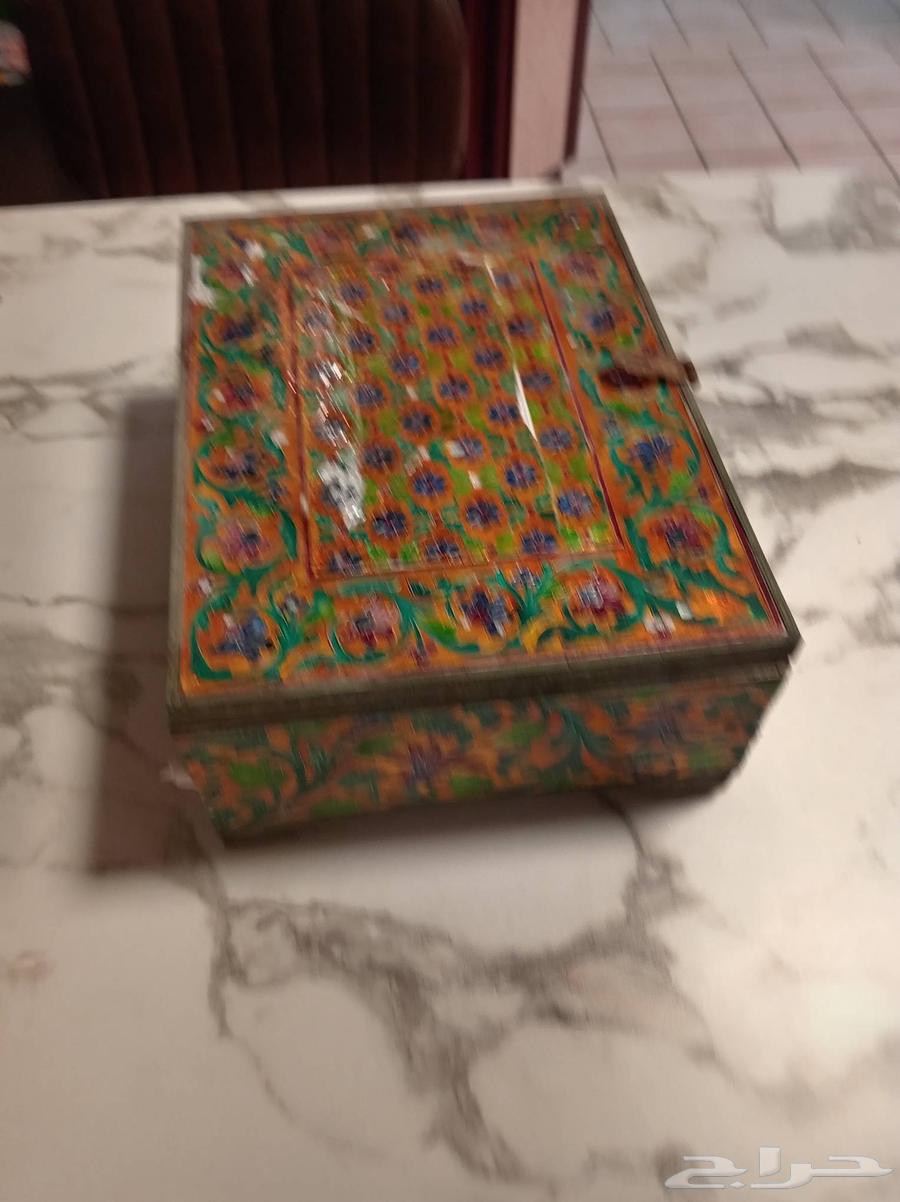 A heritage box that could be a good addition to a museum64451056374785111