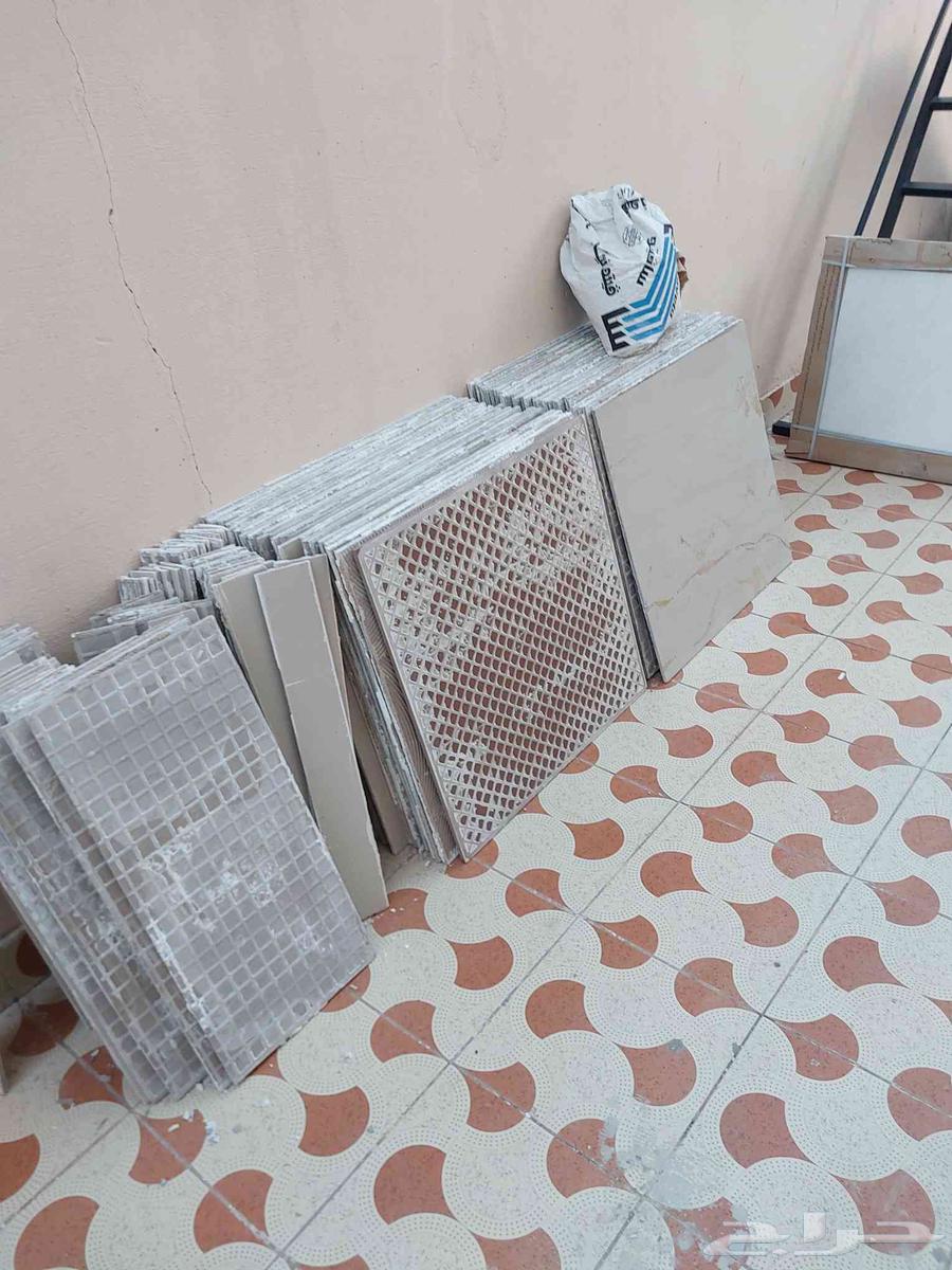 البيع سراميك مستعمل ومغسلة نظيفه64454729252610111