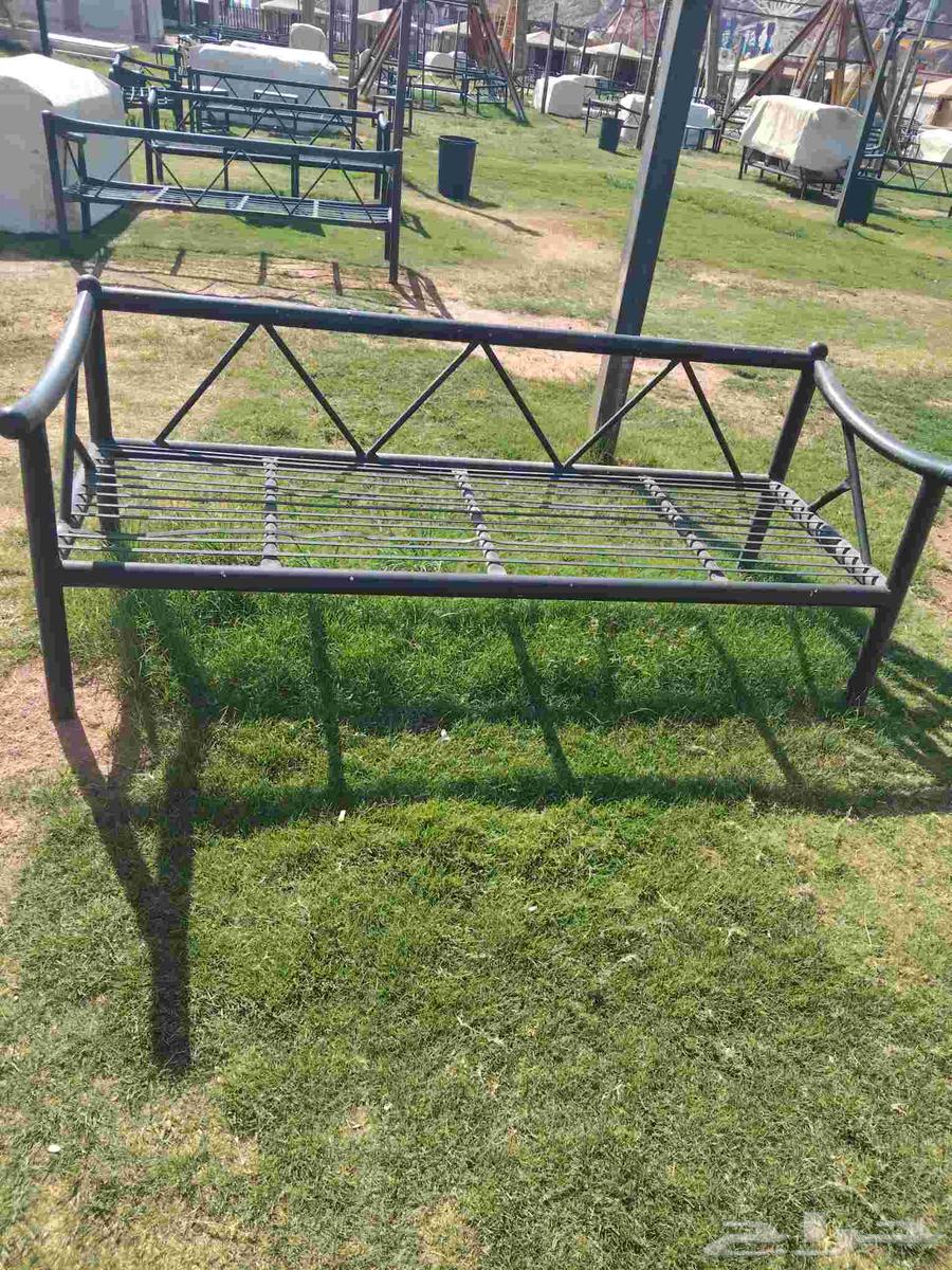 لدينا كراسي حديد و كراسي مع طقم الفرش للبيع64453202054145110