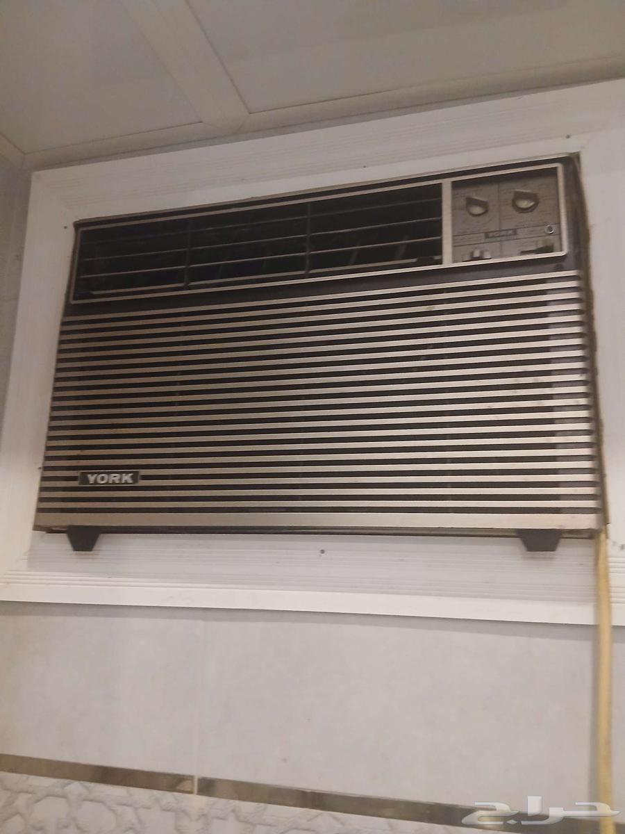 ثنين مكيفات للبيع نظيفه64454715710979111